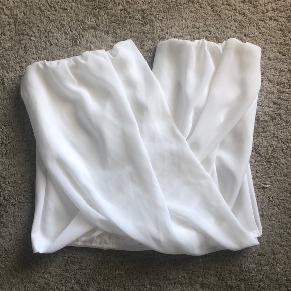 Charlotte Russe Tops - 💚 $5️⃣. White tube top (LG)